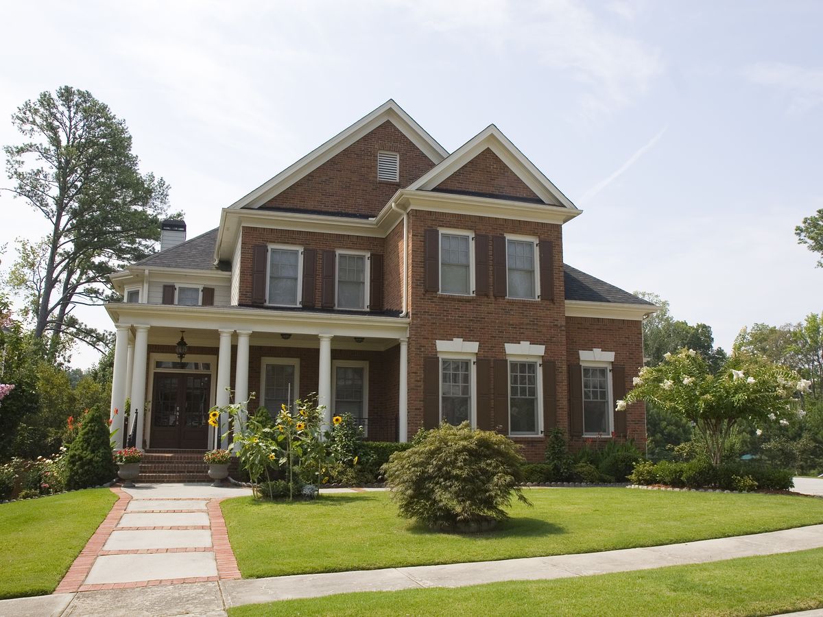 A well-kept lawn in Ball Ground, Georgia